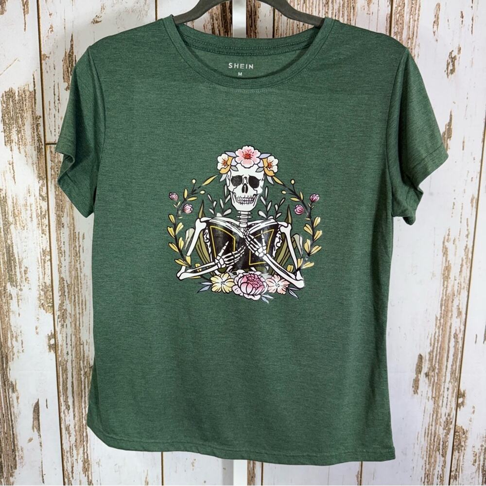 SHEIN, Green Floral Skeleton BookTok Tee. Size Medium. Excellent condition!